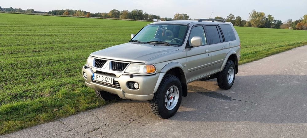 Mitsubishi pajero sport 3.0 rezerwacja