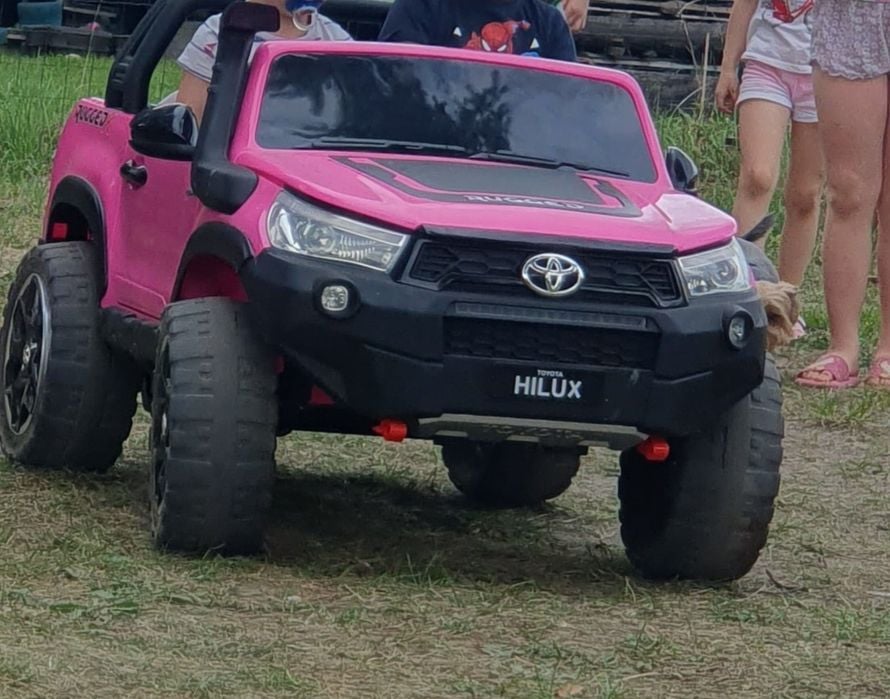 Auto na akumulator Toyota Hilux