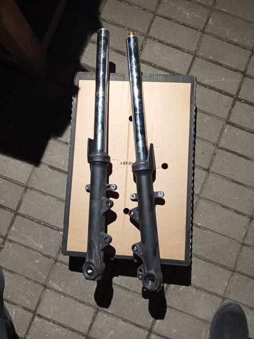 Yamaha MT 07 21+ lagi amortyzatory przód P+ L proste
