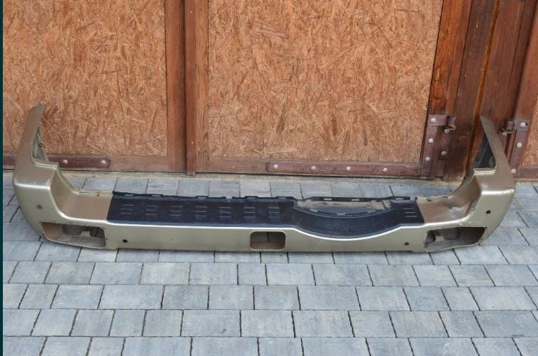 Nissan Patrol Y61 2004r ZDERZAK tył tylny oryginalny