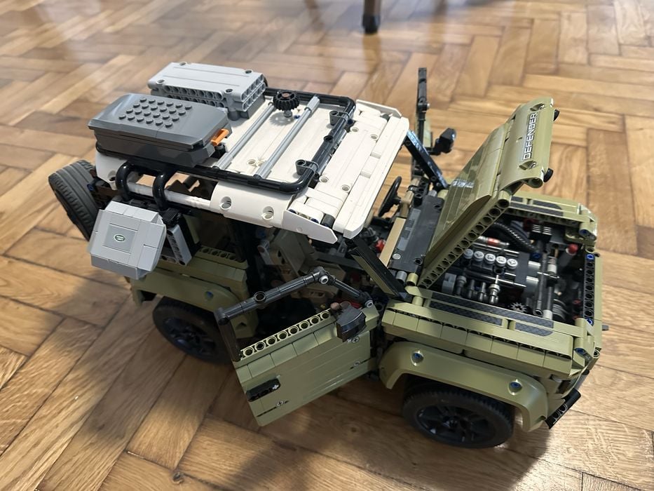 Lego® Technic Land Rover Defender 42110
