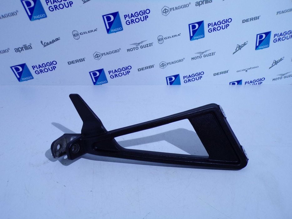 Aprilia RS 660 E5 prawy set pod podnóżek pasażera lift 2025 Czarny