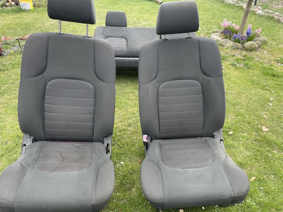 Fotele nissan navara d40