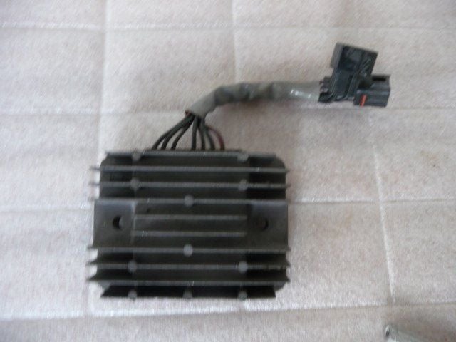 suzuki gsxr 1000 k5 k6 regulator napięcia