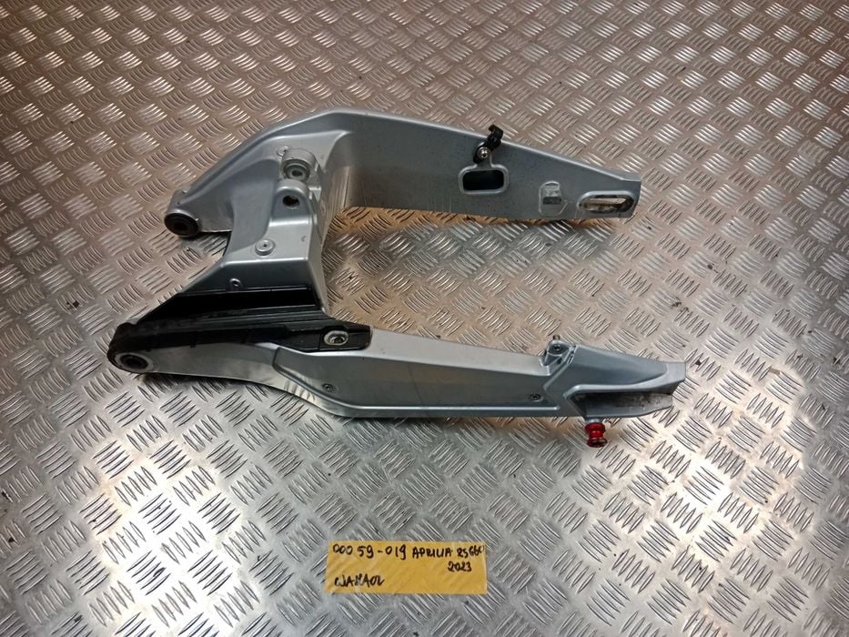 Aprilia RS 660 Wahacz Tył Tylny Zawieszenie Osłona Łańcucha Chlapacz