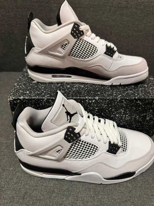 Buty sportowe Jordan_4_Retro_Military_black R.39