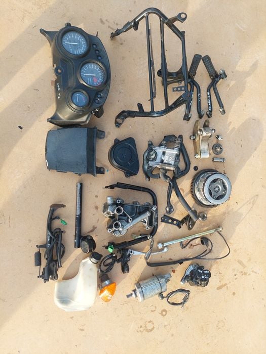 Honda cbr 600 f2 licznik stelaż rozrusznik zacisk sprzęgło kierownica