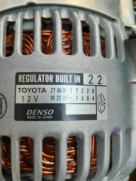 Alternator Denso 12V - TOYOTA LAND CRUISER