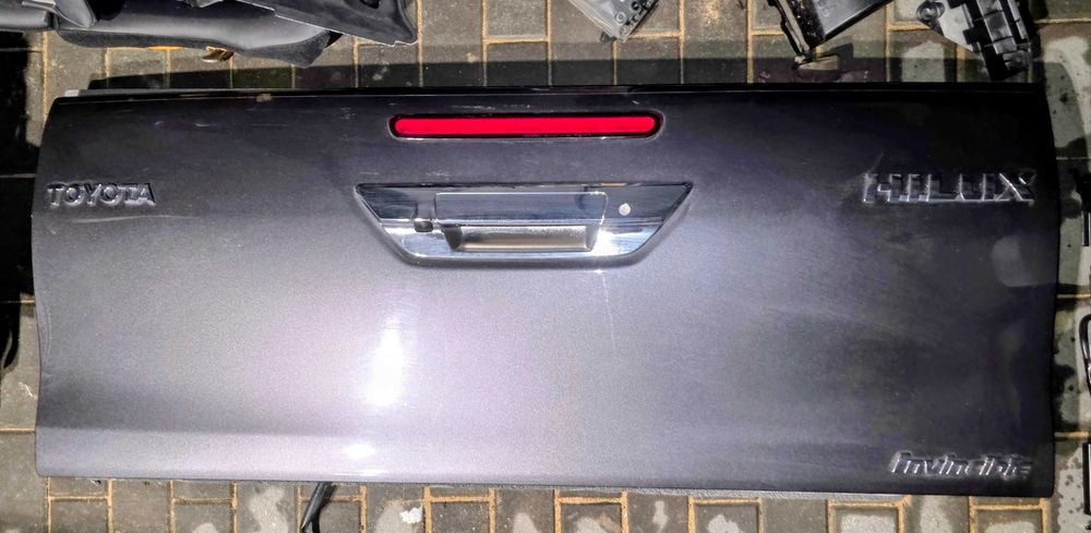 Toyota Hilux 2015- 6X1 klapa burta paki  kpl kamera instalacja Wawa