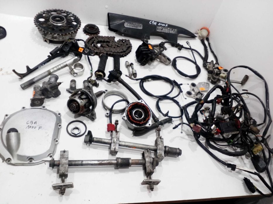 Honda CBR 1000 F stopka instalacja ośka dekiel wirnik alternatora