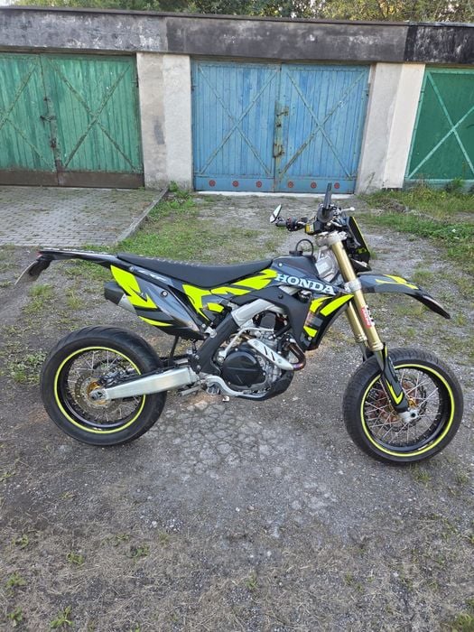 Honda CRF 450 R   Supermoto