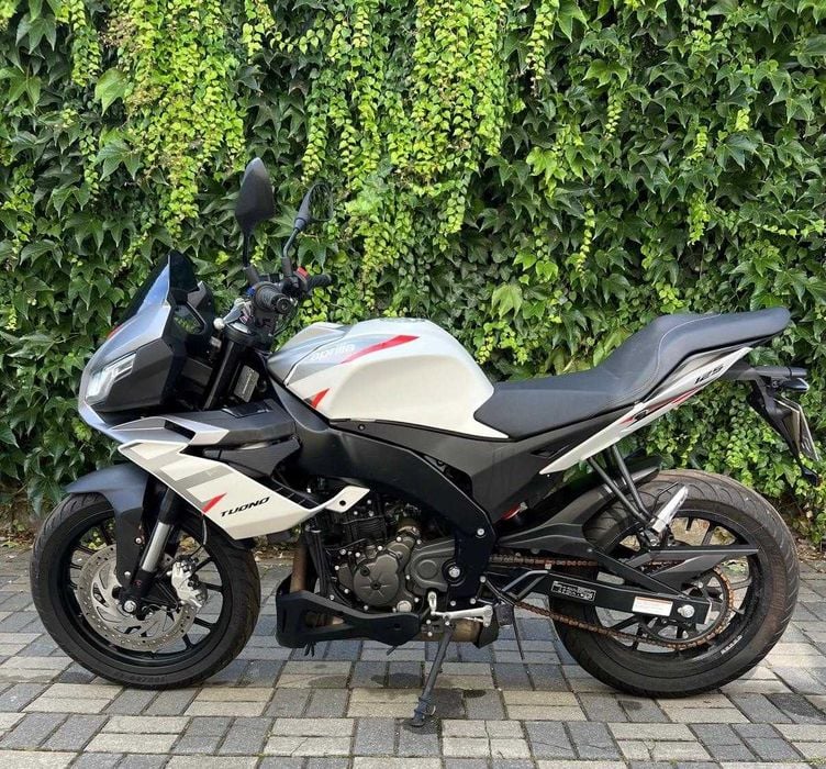 Sprzedam Aprilia Tuono 125 2022r. 13'490 zł Tylko 5500 km przebiegu