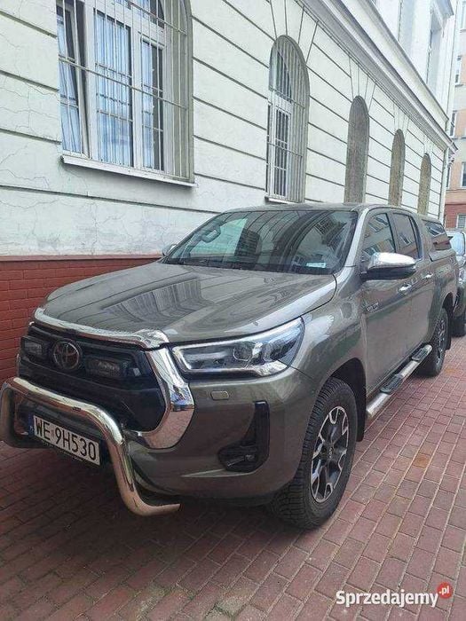 Toyota Hilux automat 2023 Diesel 2,8