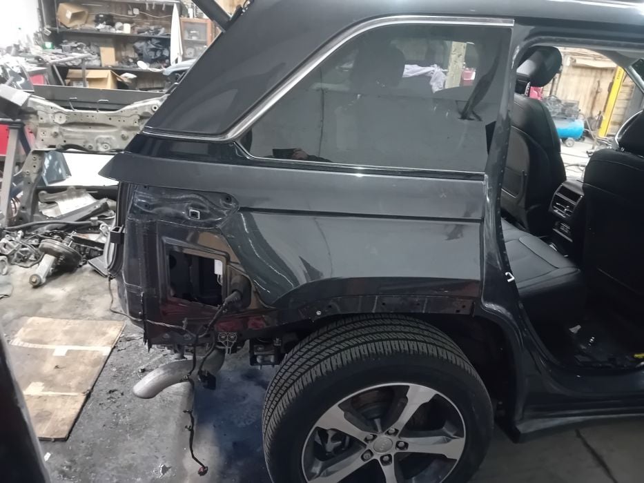Blotnik cwiartka prawy tył jeep Grand cherokee wl krótki