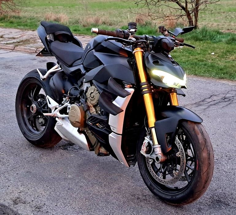Ducati Streetfighter V4S  Sport  Black Edition  Moc 208 km
