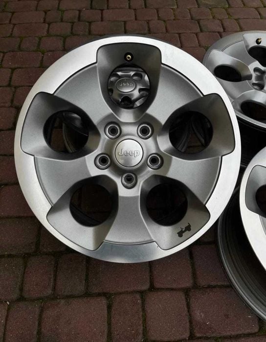 Felgi jeep wrangler R18 18x7,5  5x127 et44,5