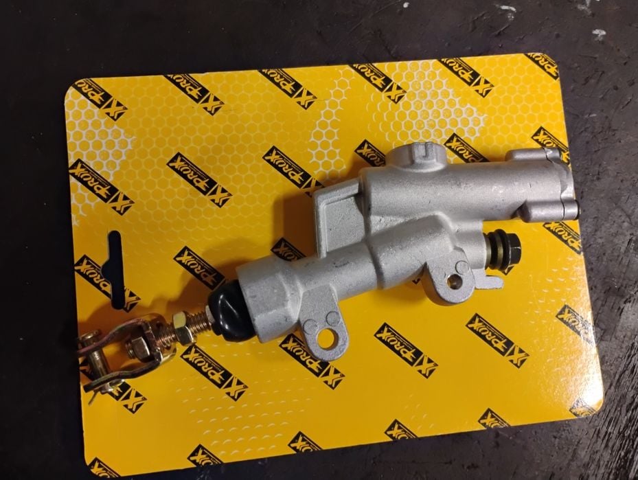 Pompa hamulcowa tył Yamaha yzf yz 125,250, 450 wr wrf