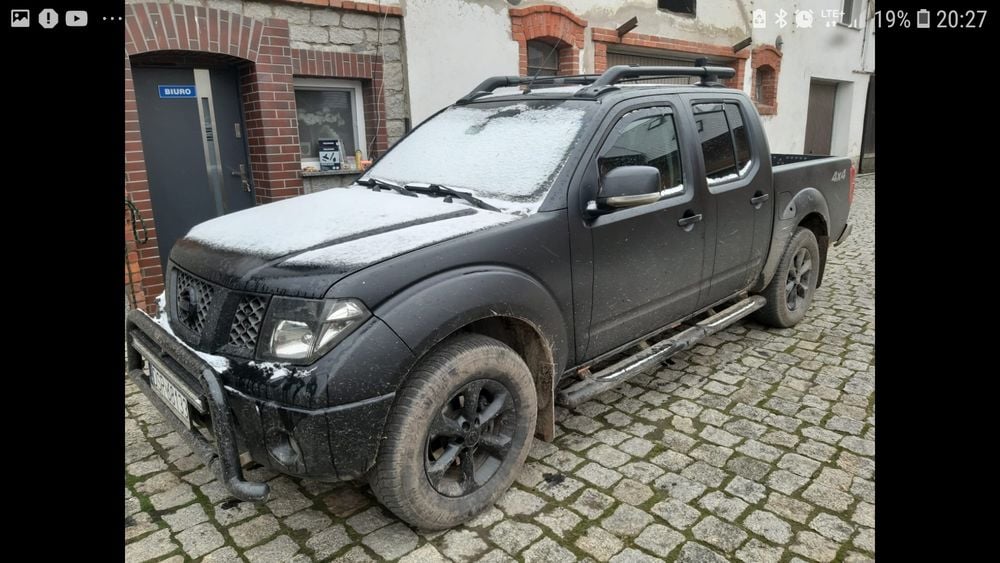 Nissan Navara/ doka / pickup 2.4 l
