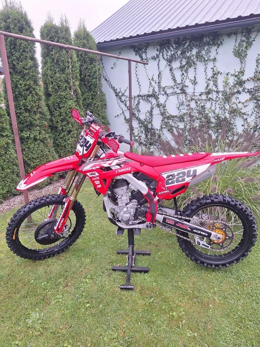 Honda CRF 250R .