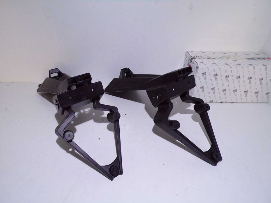 Ogon Mocowanie Tablicy Rejestracyjnej Aprilia Tuono Rs660 Oem.