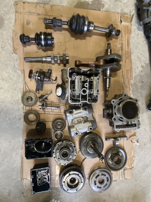 Częśći silnikowe suzuki kingquad 700 759 skrzynia głowica cylinder
