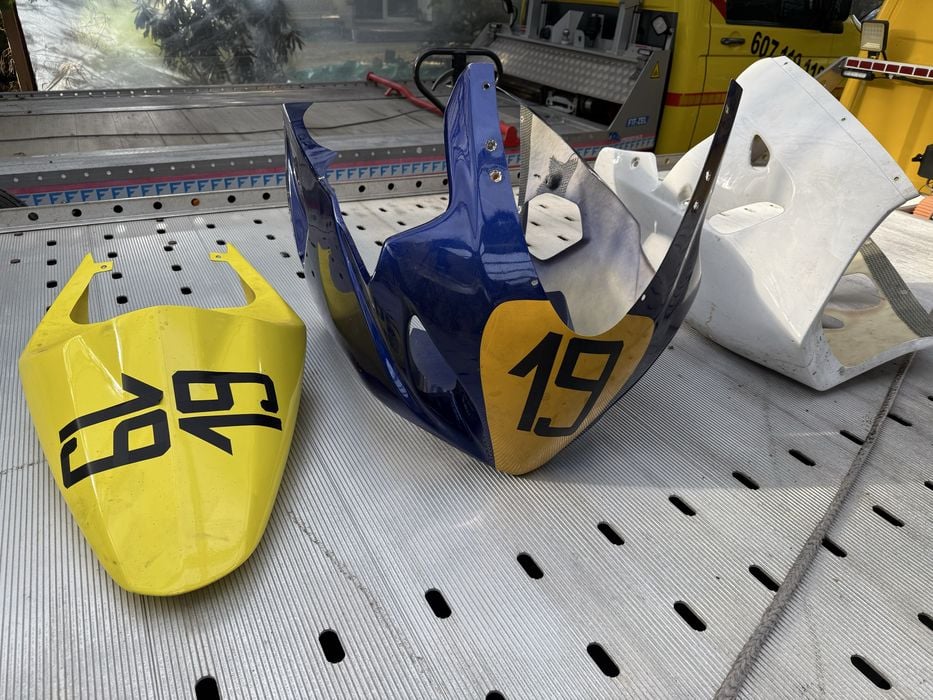 notocykl suzuki gsx-R 600 K4 owiewki torowe ogon tor