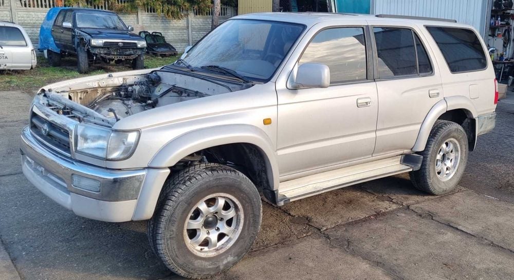 Toyota 4Runner 96-03r EUROPA Karoseria Błotniki Drzwi Progi