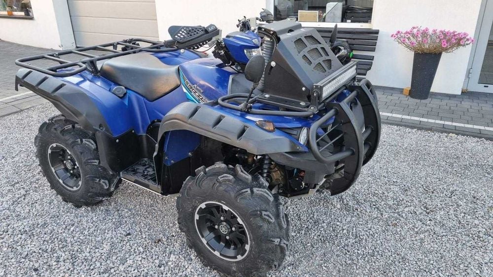 Zadbany Yamaha Grizzly 700 EPS z niskim przebiegiem – sprzęt, który długo jeszcze posłuży bez problemów.