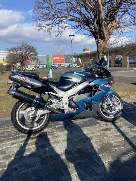 Sportowy Kawasaki ZX 9R 1994
