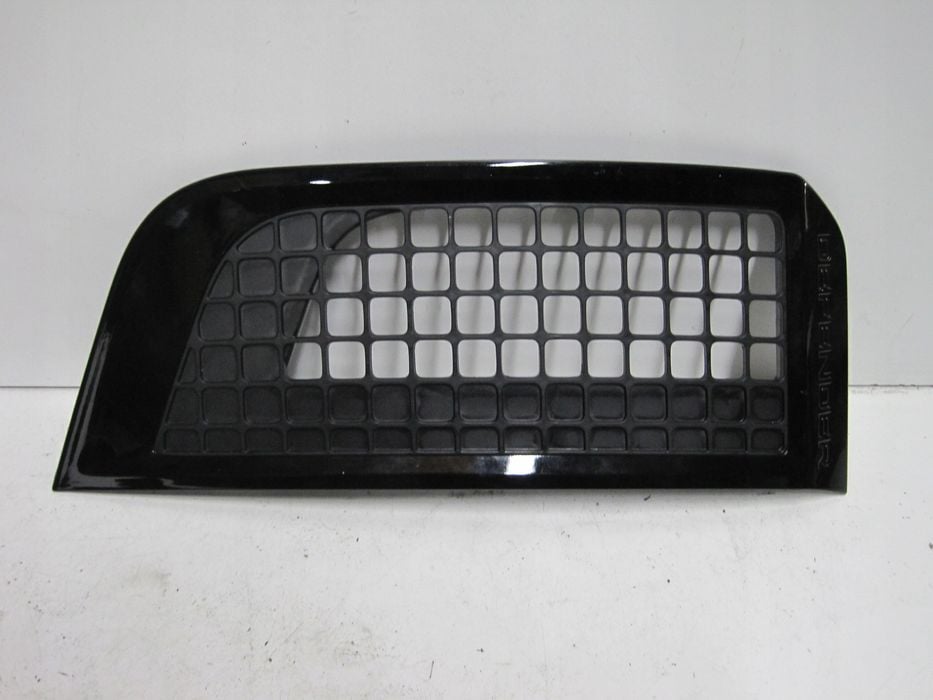 KRATKA BŁOTNIKA WLOT PRZEDNIEGO PRZÓD LAND ROVER DEFENDER N8B2-280B11-BA