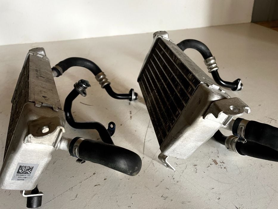 Chłodnica oleju chłodnicza BMW S1000RR S1000R 19-24 k66 k67