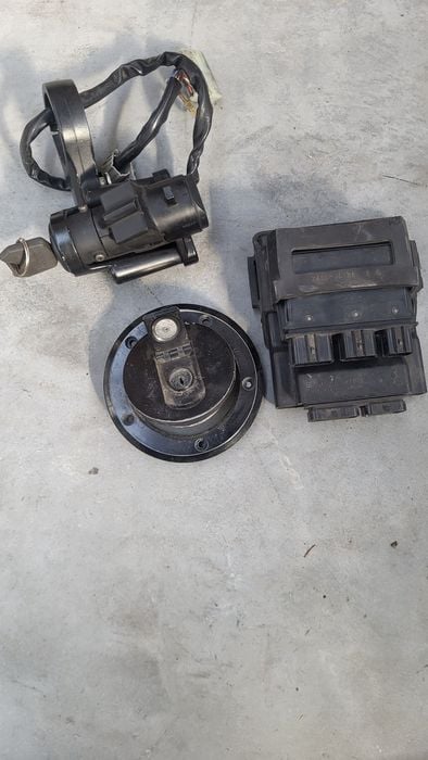 Kawasaki zx10 04-05 komputer stacyjka korek zamki immo