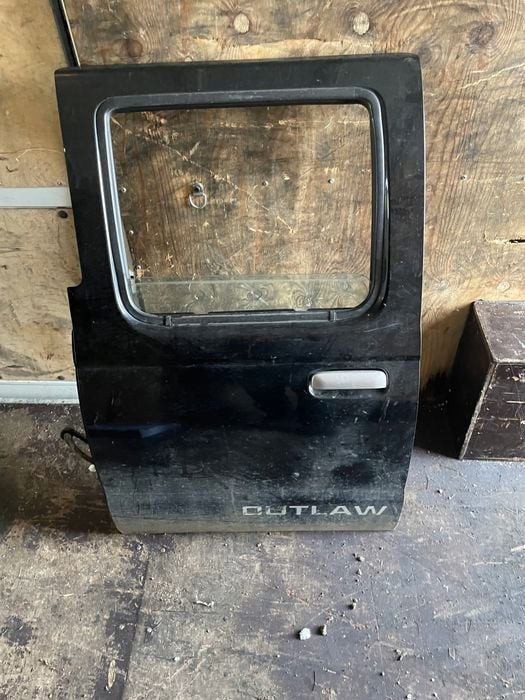 nissan navara d22 kompletne drzwi lewy tył tylne