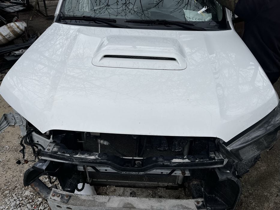 Maska zawiasy toyota 4 runner 5th gen. Fartuch pas przedni