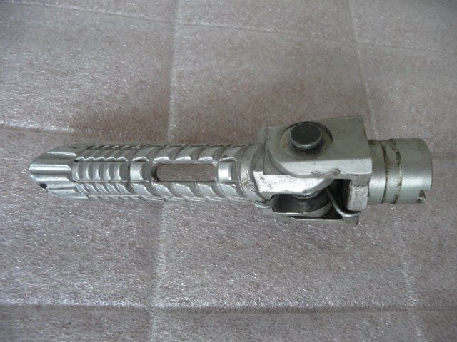 suzuki gsxr 1000 k5 k6 podnóżek kierowcy lewy