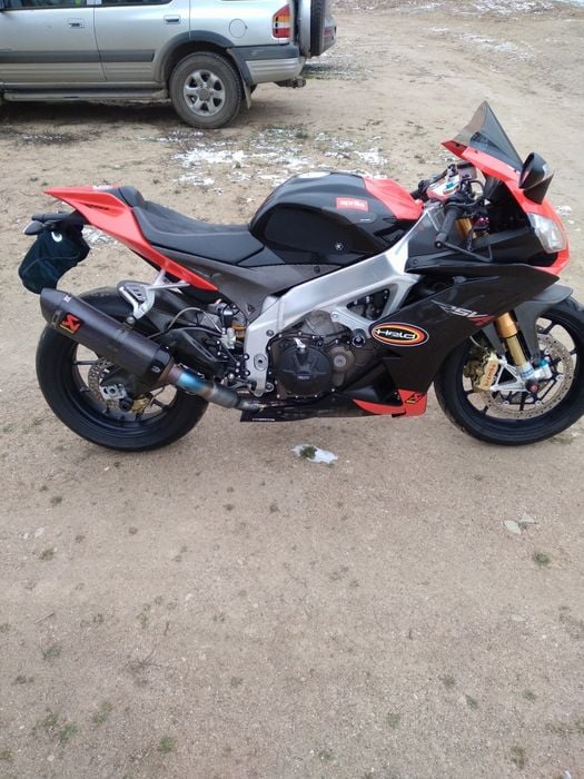 Aprilia RSV4 Factory