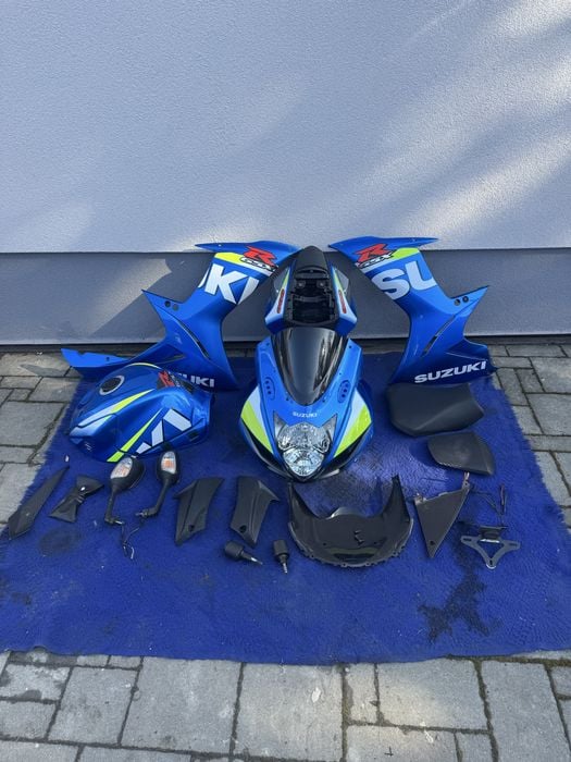 Suzuki gsxr 600 750 l1 l2 l3 l4 l5 l6 l7 owiewki części motogp lampa