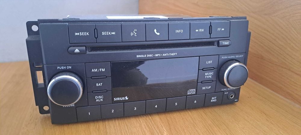 Radio Samochodowe USA Jeep Wrangler JKU