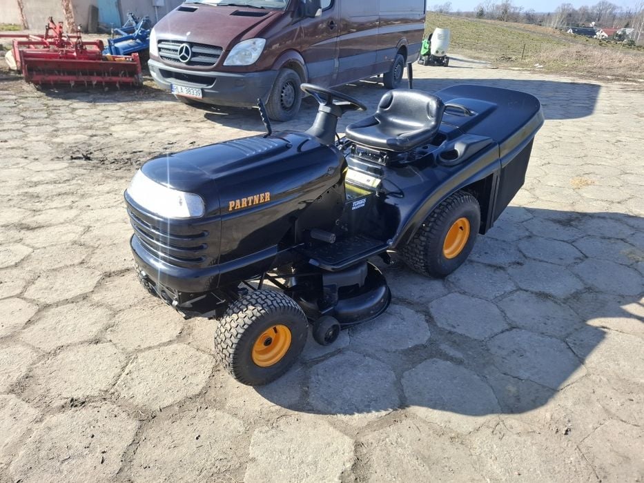 Traktorek kosiarka Partner Husqvarna  12.5 km briggs&stratton manual