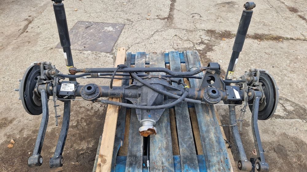 Most Tył M 220 Jeep Wrangler JL SAHARA SPORT USA