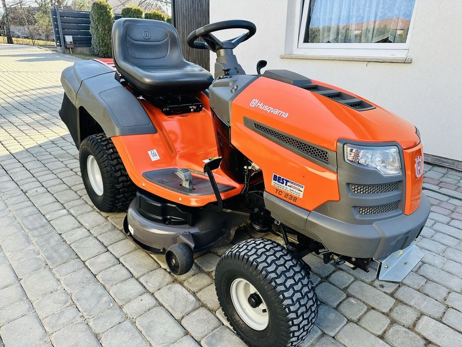 Traktorek Husqvarna TC 238 Briggs Stratton pompa oleju hydro Piękny