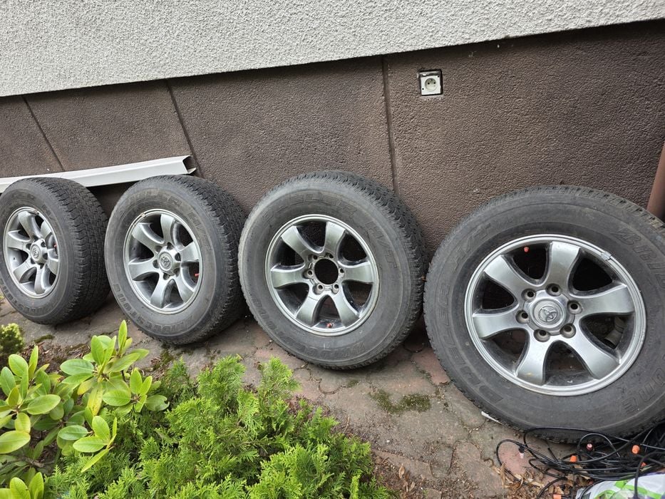 Zestaw felg + opony toyota land cruiser hilux 265/65/r17