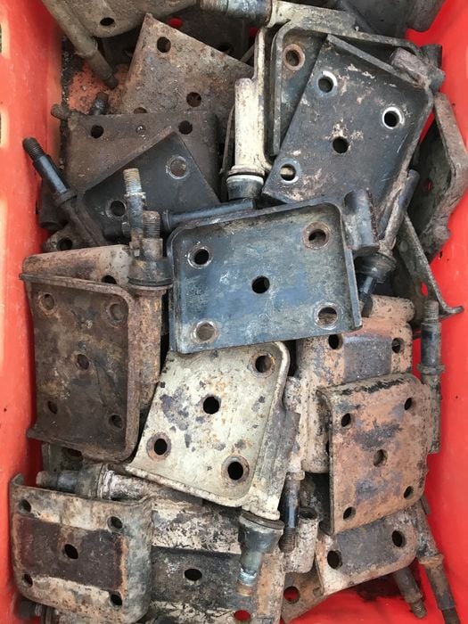 Suzuki samurai sj blacha podstawa resora