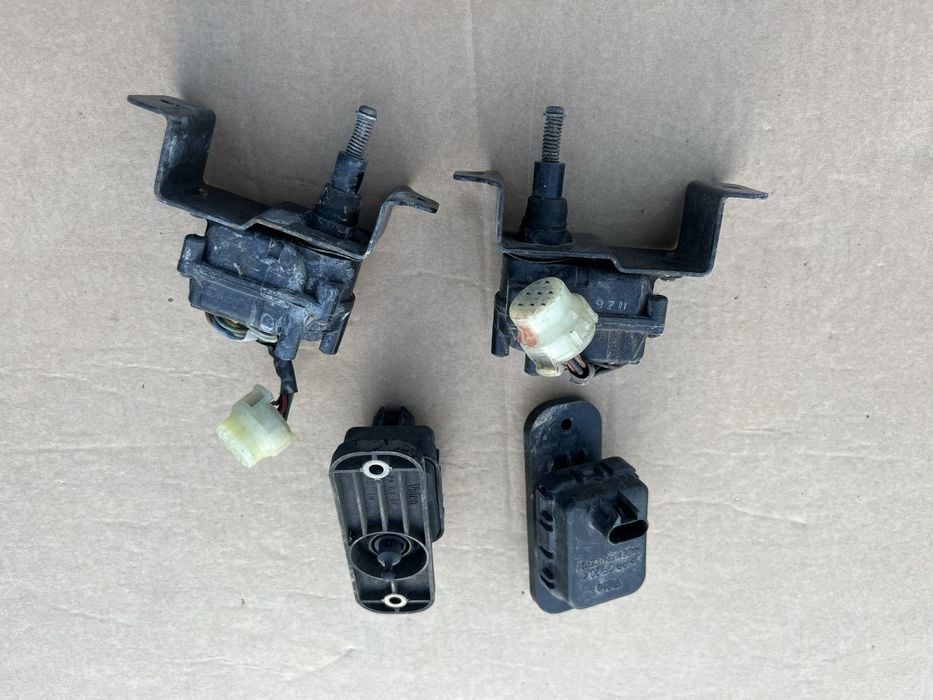 Suzuki samurai silniczek regulacji lamp