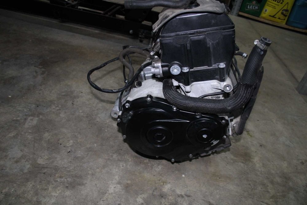 Silnik KPL Skrzynia Kosz Dekiel 31.875 Suzuki GSXR 600 K8 K9 L0 08-10