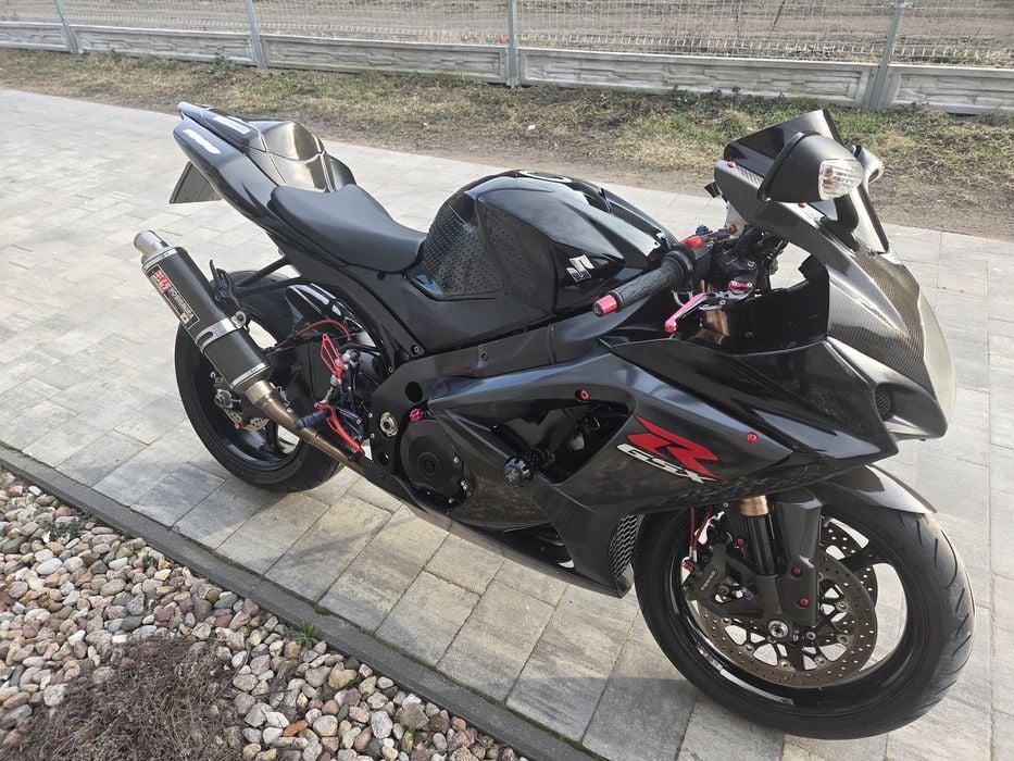 Suzuki gsxr 1000 k8 dodatki bardzo niski przebieg