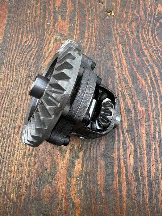 krzyzak tryb roznicowy most przod BRP can am can-am outlander renegade