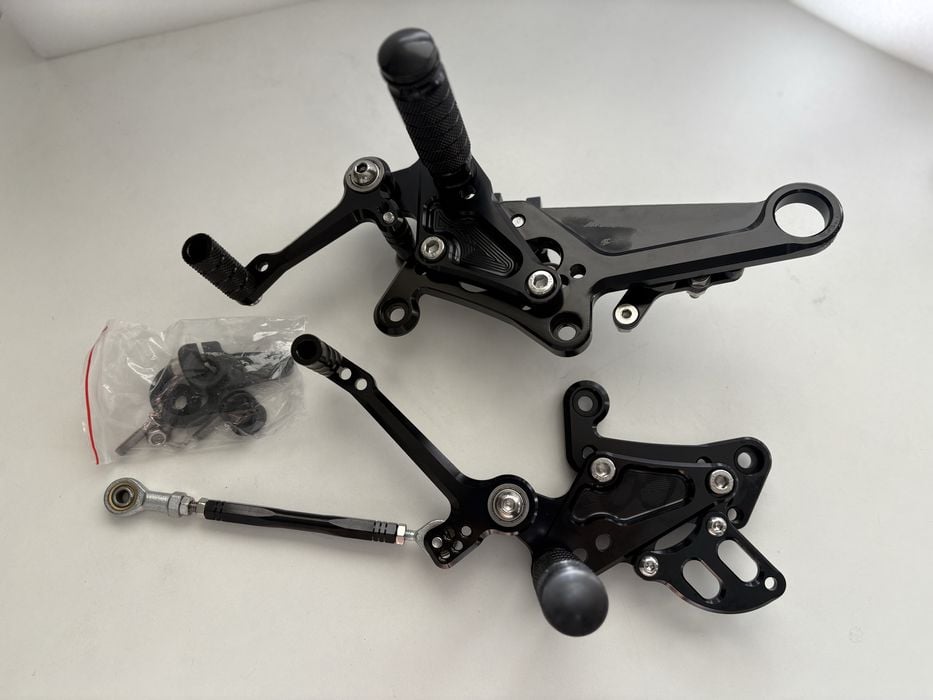 Sety regulowane Ducati 1098 / 848 / 1198 aluminiowe czarne