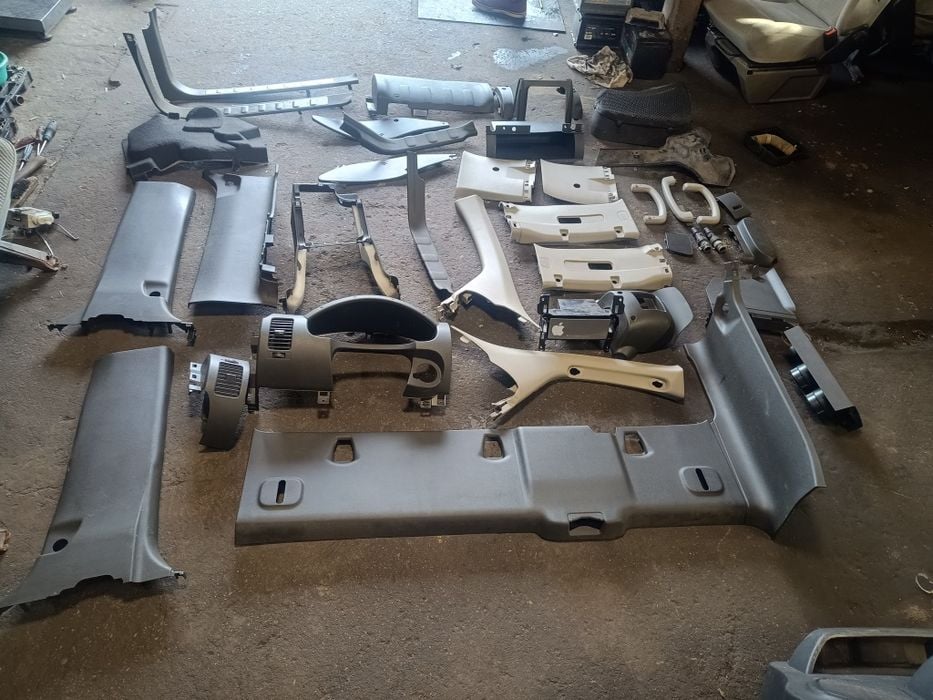 Plastiki wnętrza Nissan Navara D40 oryginał Europa