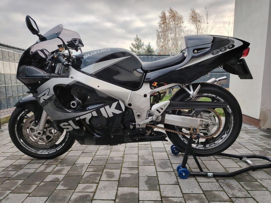 Suzuki GSXR 600. Mocny, 115km
